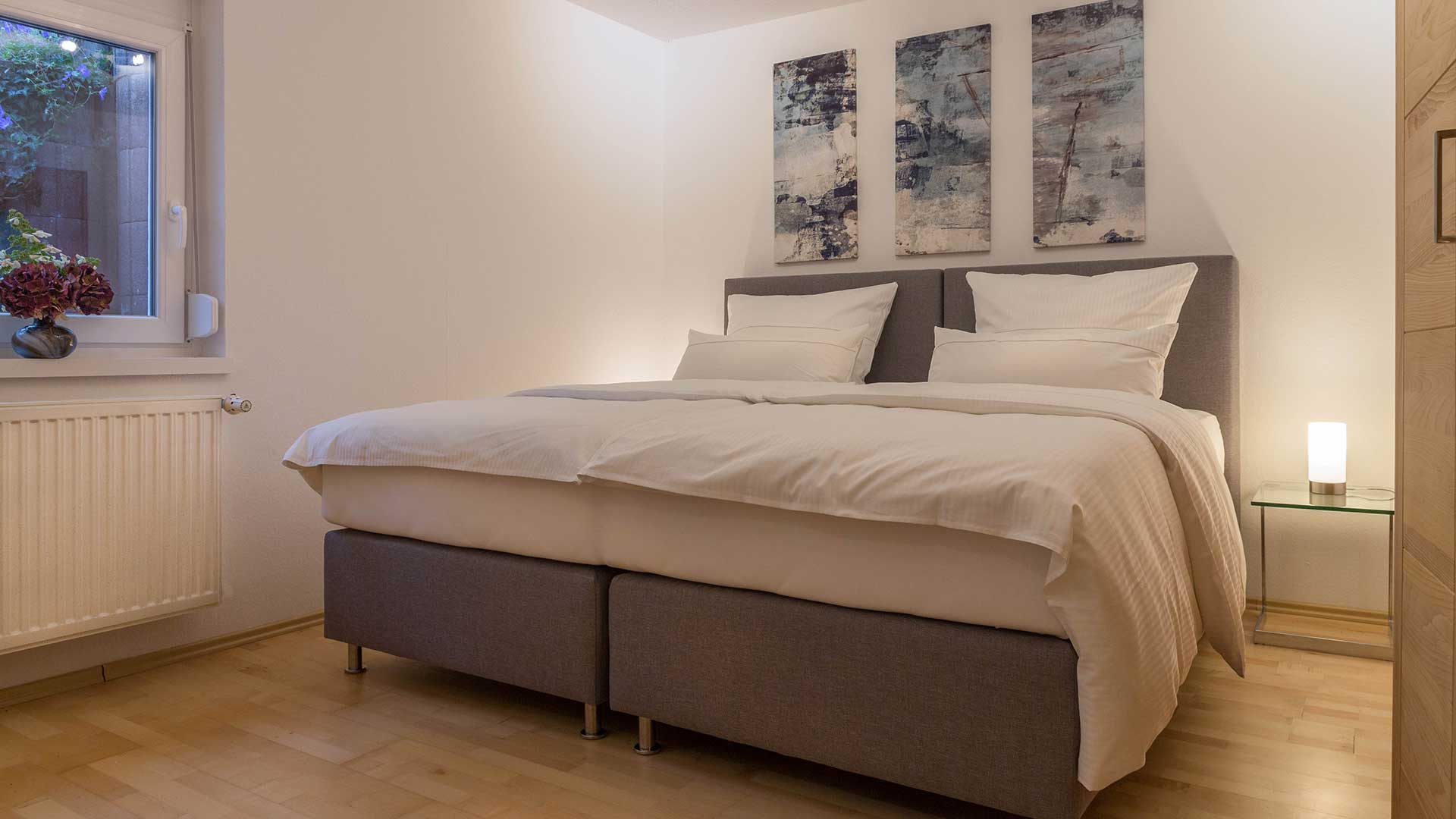 Schlafzimmer 1 — 2 Einzelbetten